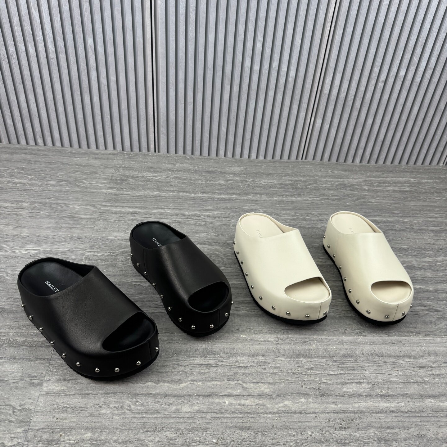 2026夏季新款真皮铆钉一字拖女欧货欧洲站坡跟增高外穿凉拖鞋休闲