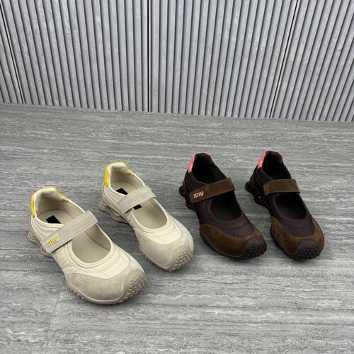 磨砂真皮魔术贴厚底德训女鞋