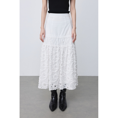 CAREMINDD白色立体绣花半身裙