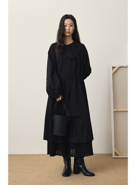 【黑兰】CAREMIND圆领不规则交叠层次感连衣裙优雅飘逸中长款裙子