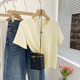 短款温柔风鹅黄色净版短袖女t恤2025新款气质百搭小个子圆领上衣