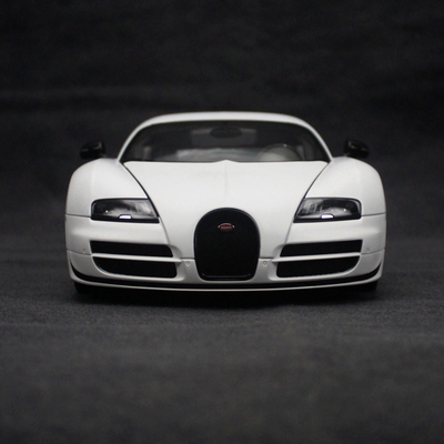 布加迪AUTOart合金1/18仿真模型