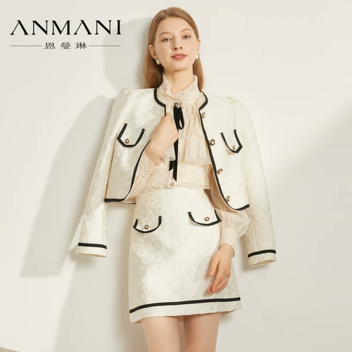 ANMANI恩曼琳春季小香风黑白撞色提花A字半身短裙EANDAB14-1380元