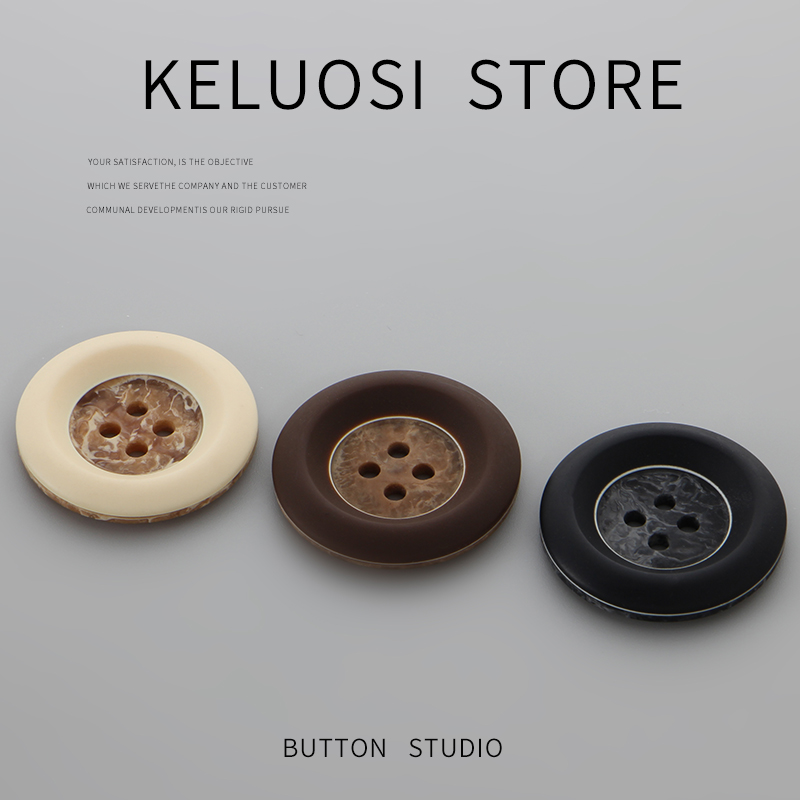 柯洛斯圆边四眼大衣风衣扣子