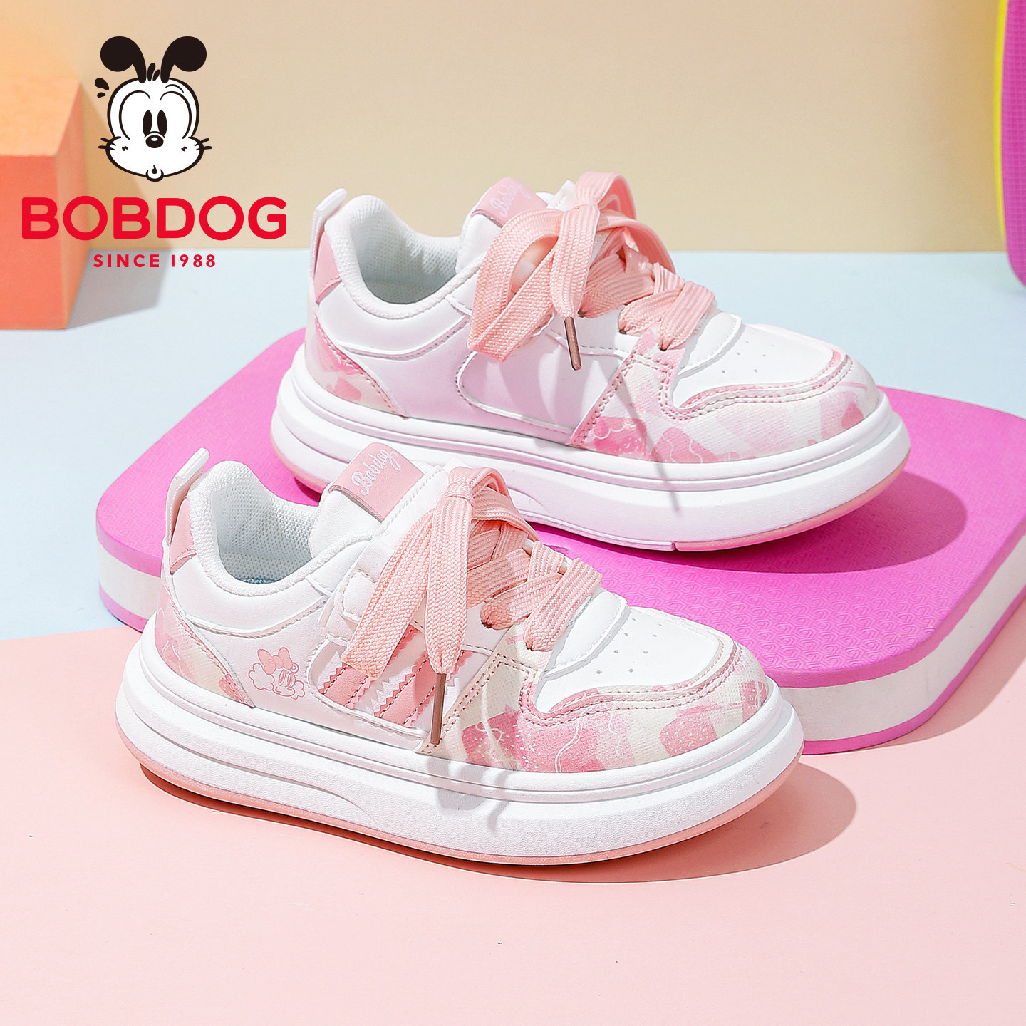 巴布豆童鞋女童板鞋2026春秋新款皮面防水儿童休闲鞋子女孩运动鞋