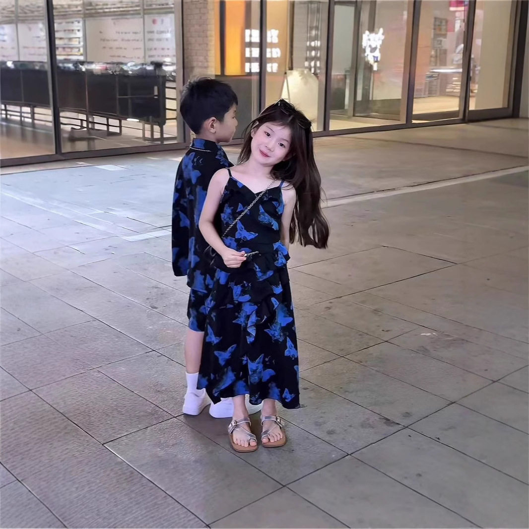 儿童夏短袖衬衫2025新款女童法式碎花吊带裙小女孩海边度假连衣裙