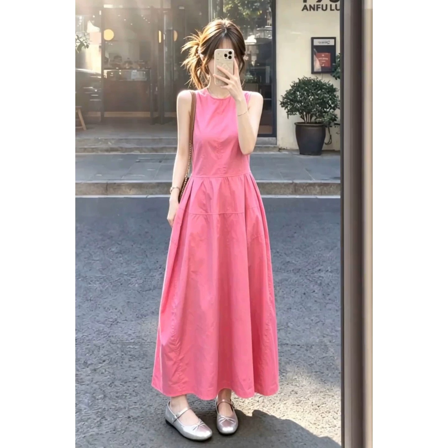 小个子独特漂亮粉色无袖连衣裙子女夏季2026新款度假法式长裙显瘦
