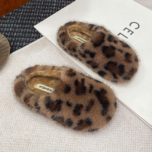 2025年冬季新款女童潮流厚底豹纹毛毛鞋儿童外穿防滑居家棉拖鞋