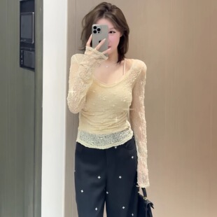 吊带背心超显瘦两件套装 大码 减龄气质V领蕾丝衫 秋季 微胖MM女装