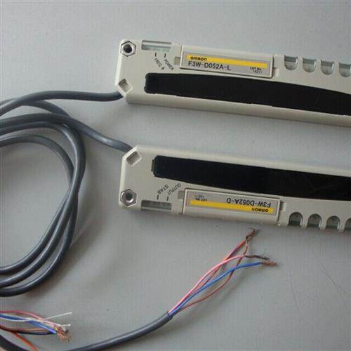 日本OMRON 光栅F3W-D052A正品现货出售 配安装支架
