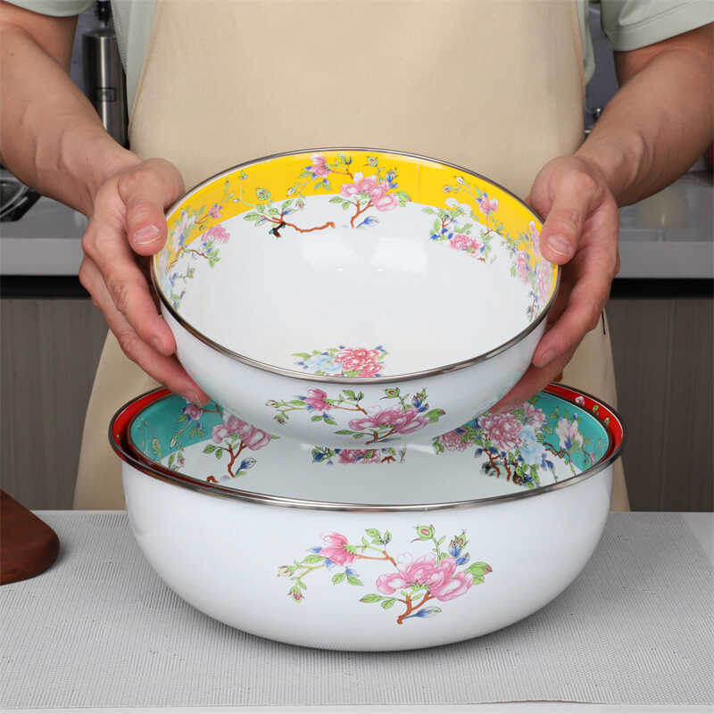 珐琅搪瓷搅拌碗韩式厚搪瓷汤碗加深碗家用和面盆打蛋盆水煮鱼汤盆