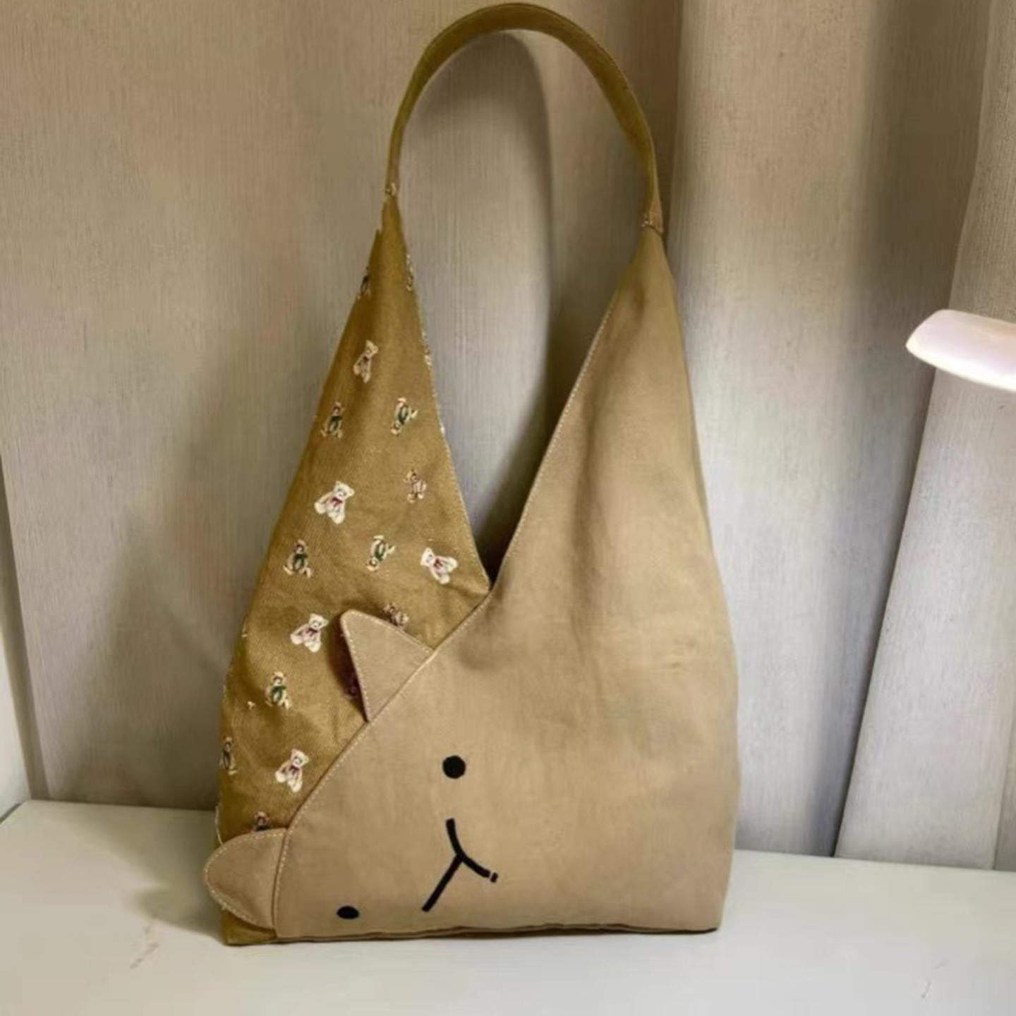 日式新款卡通帆布包可爱猫咪水桶包2025休闲百搭大容量通勤单肩包