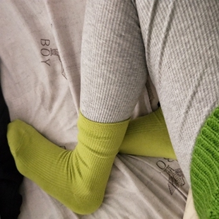 克莱因蓝色果绿色袜子女中筒袜秋冬ins潮长袜女牛油果纯棉堆堆袜