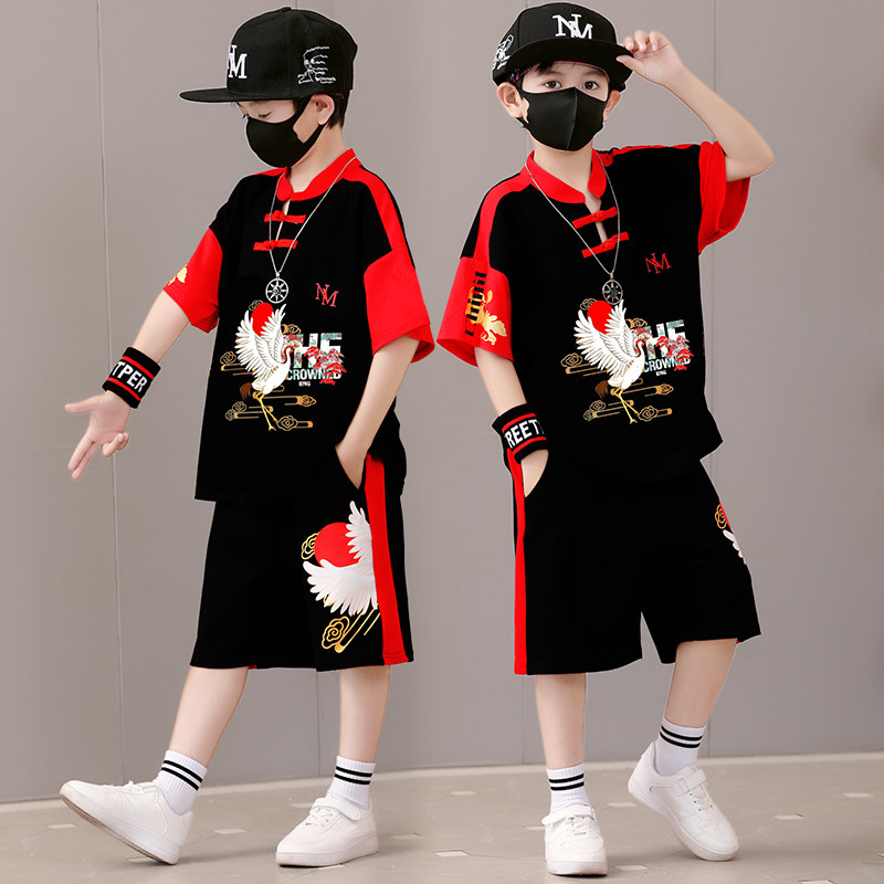 六一儿童演出服男童夏季短袖嘻哈街舞衣服男孩架子鼓走秀表演服潮图片