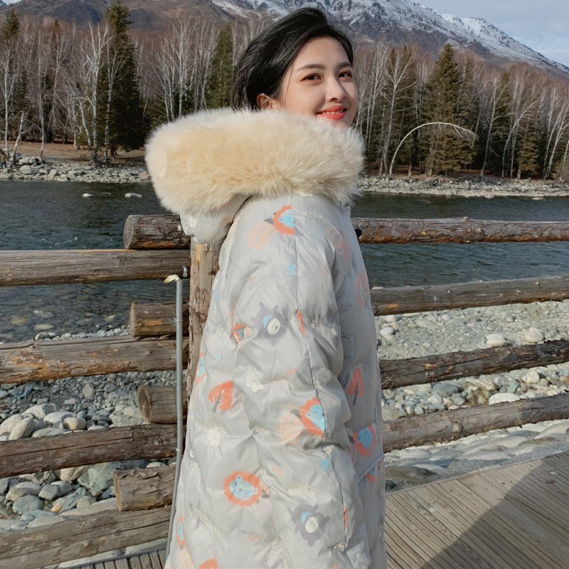 现货小熊印花两个色长款大毛领棉服262-D6793P185K268有买家秀，女装棉衣/棉服，沁古纱衣