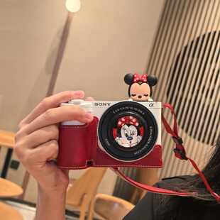 适用索尼ZVE10M2相机保护套A7C2皮套A7CR底座A6400数码A6000配件