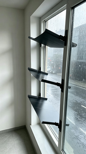 临时遮雨通风百叶窗，窗户遮雨棚，新房通风除甲醛提前入住