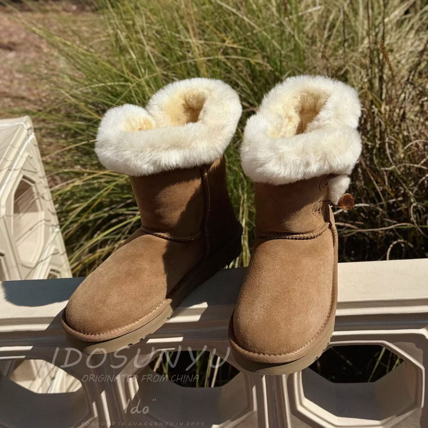 IDO/TT欧货女鞋2025秋冬新款牛猄拼羊毛牛角扣圆头套筒保暖雪地靴