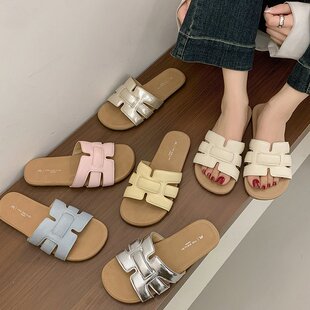 勃肯拖鞋女夏外穿2026新款高级感法式软平底沙滩凉鞋时尚一字凉拖
