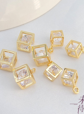 立体正方形镂空内嵌锆石吊坠