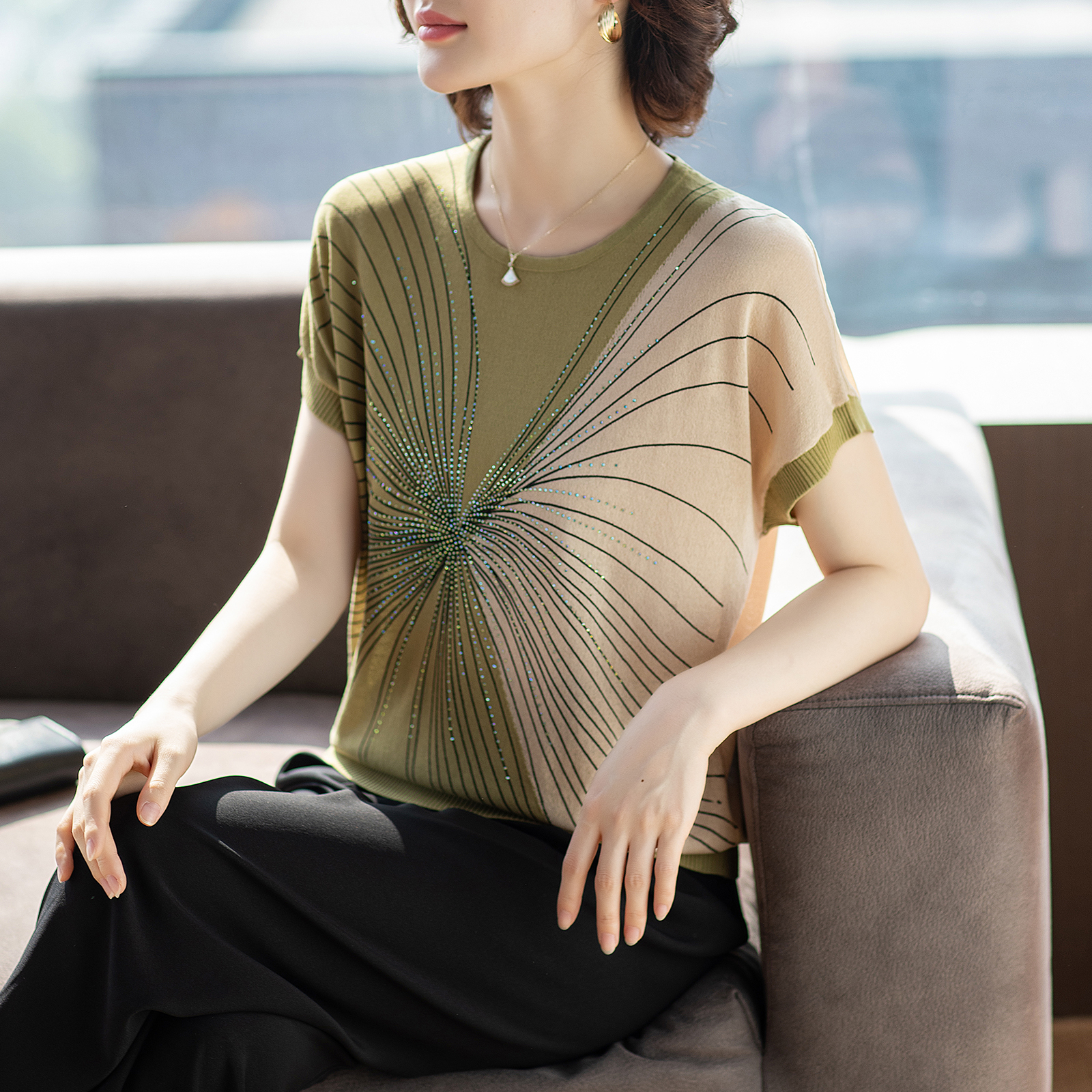 年轻妈妈夏装洋气短袖冰丝T恤衫中老年女针织上衣服套装2025新款