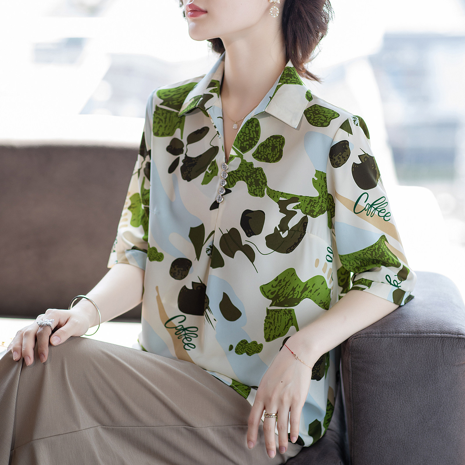 中老年妈妈夏装套装中年女40岁上衣服短袖衬衫大码时尚洋气两件套