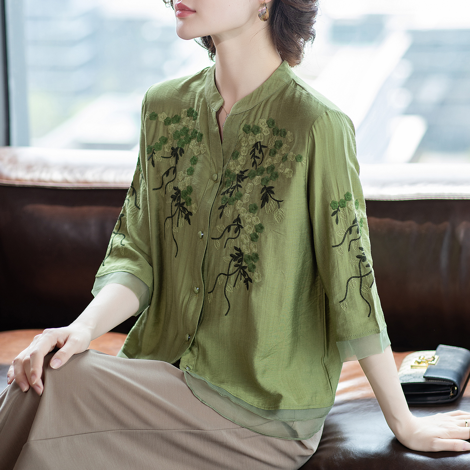 妈妈夏装洋气短袖T恤衫中老年女休闲夏季衬衫上衣服2025新款套装