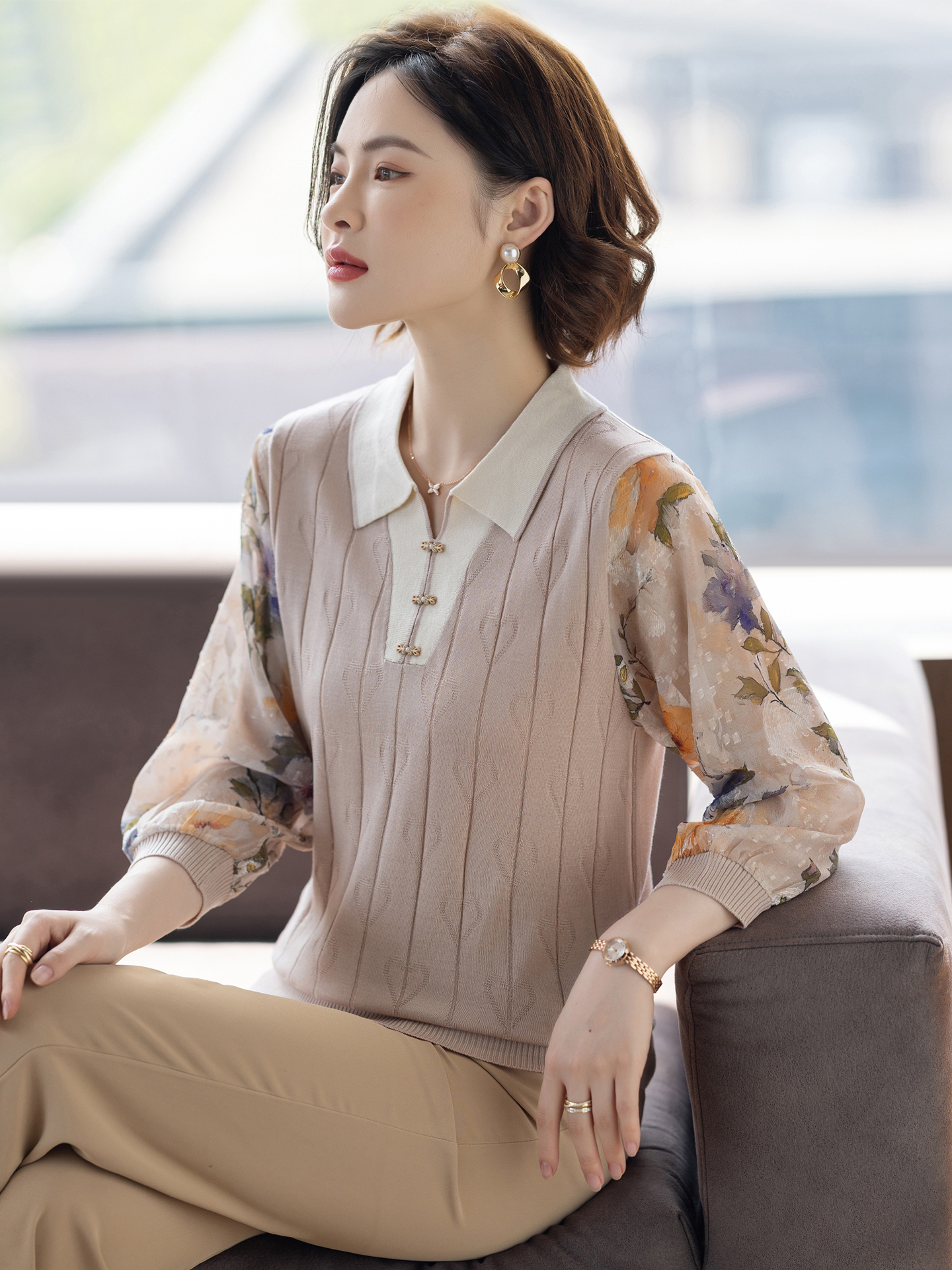 中年五十多岁妈妈洋气秋装套装新款中老年女春秋上衣服针织衫t恤