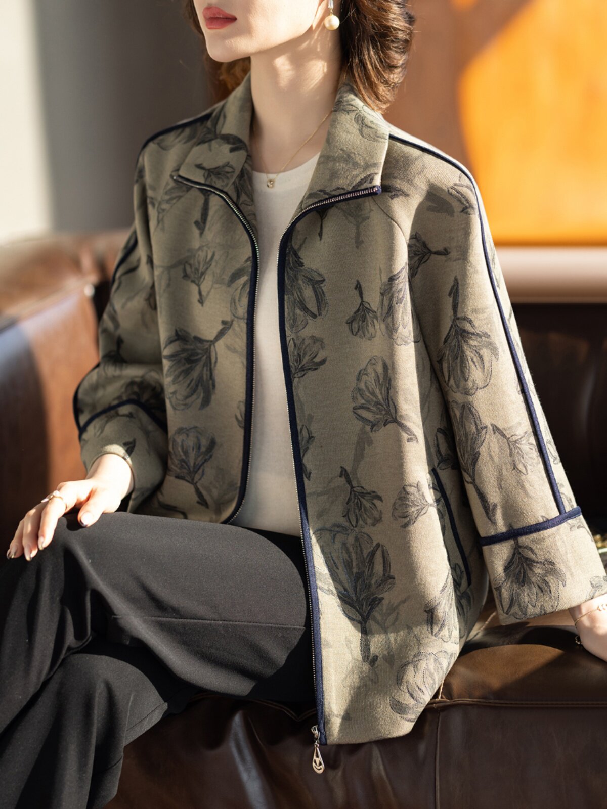 妈妈春秋外套洋气质大码上衣服2025新款中老年人女春装贵夫人品牌