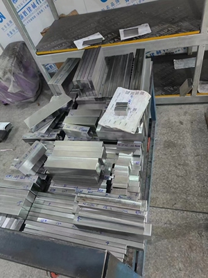 现供440C，9Cr18MO，9Cr18，1.4125ESR，等高碳高铬马氏体不锈钢