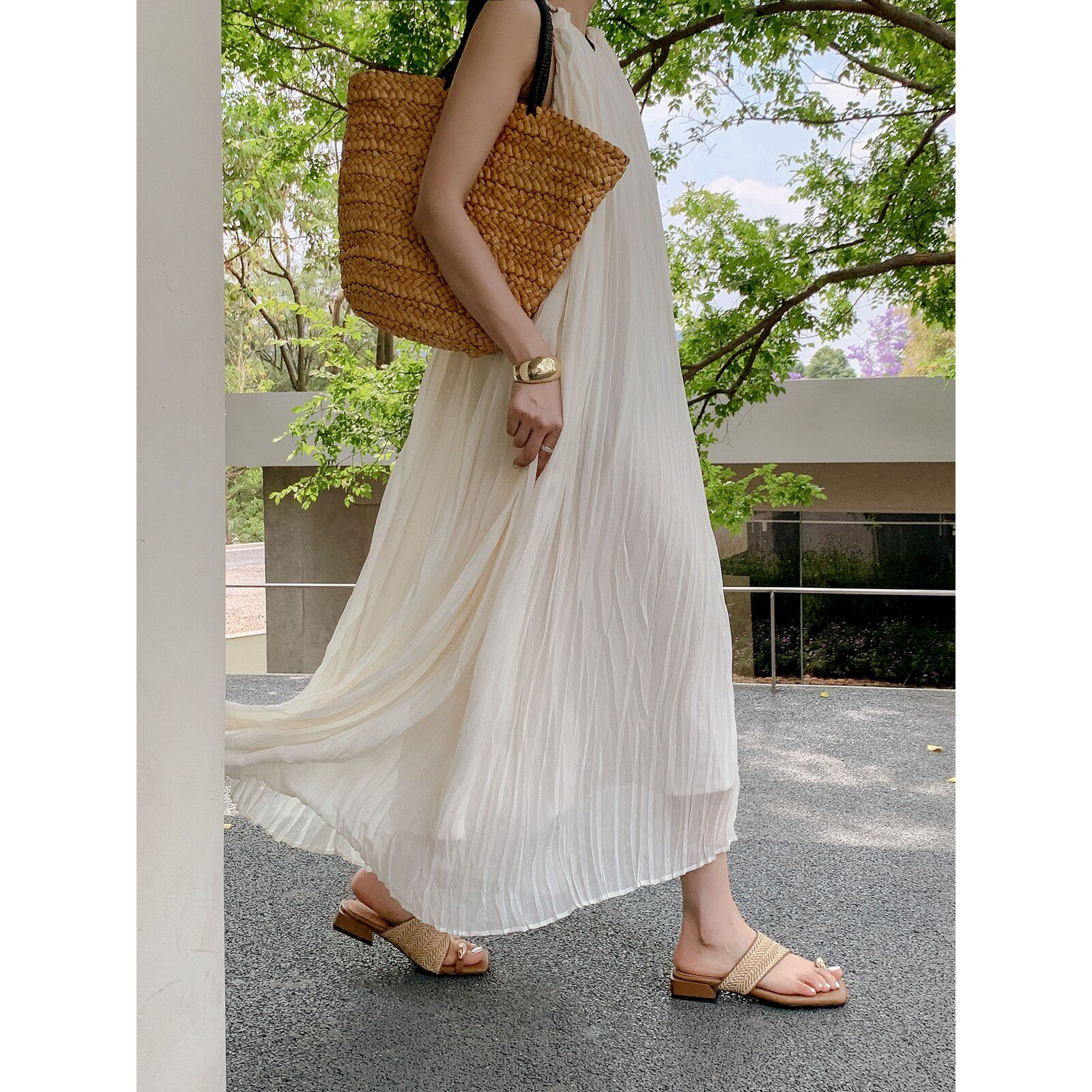 半夏记忆~草编度假风金属夹趾拖鞋女外穿舒适平底百搭沙滩鞋凉鞋