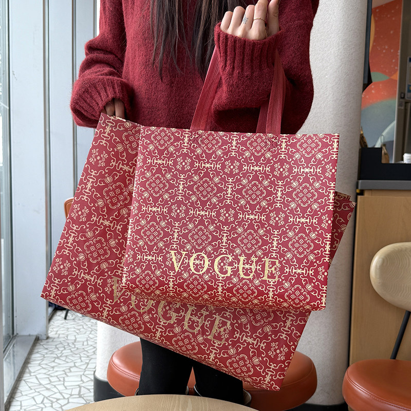 新款喜庆红色VOGUE印花服装店手提袋女装衣服袋子礼品购物袋定制