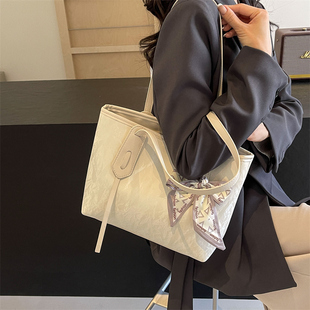 潮时尚 高级质感洋气大容量包包女士2024新款 通勤单肩包百搭托特包