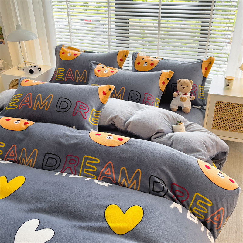 4件套法兰绒保暖卡通简约卡蒂莎