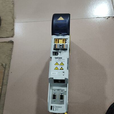 伦茨I700驱动器E70ACMDE0204SA2ETR，已测