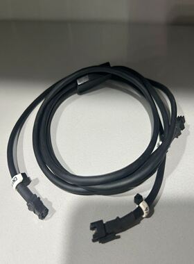 基恩士CA-D1W连接线，实物拍摄，黑色线身，两端金属接头，