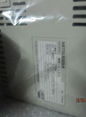 伺服MR-C10A,电机HC-PQ13