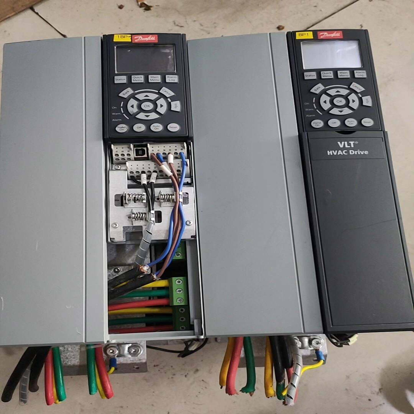 丹佛斯变频器两台，型号FC-102P18KT4E20H2XG,电子元器件市场,其它元器件,淘宝优惠券,粉丝福利购,淘宝优惠卷