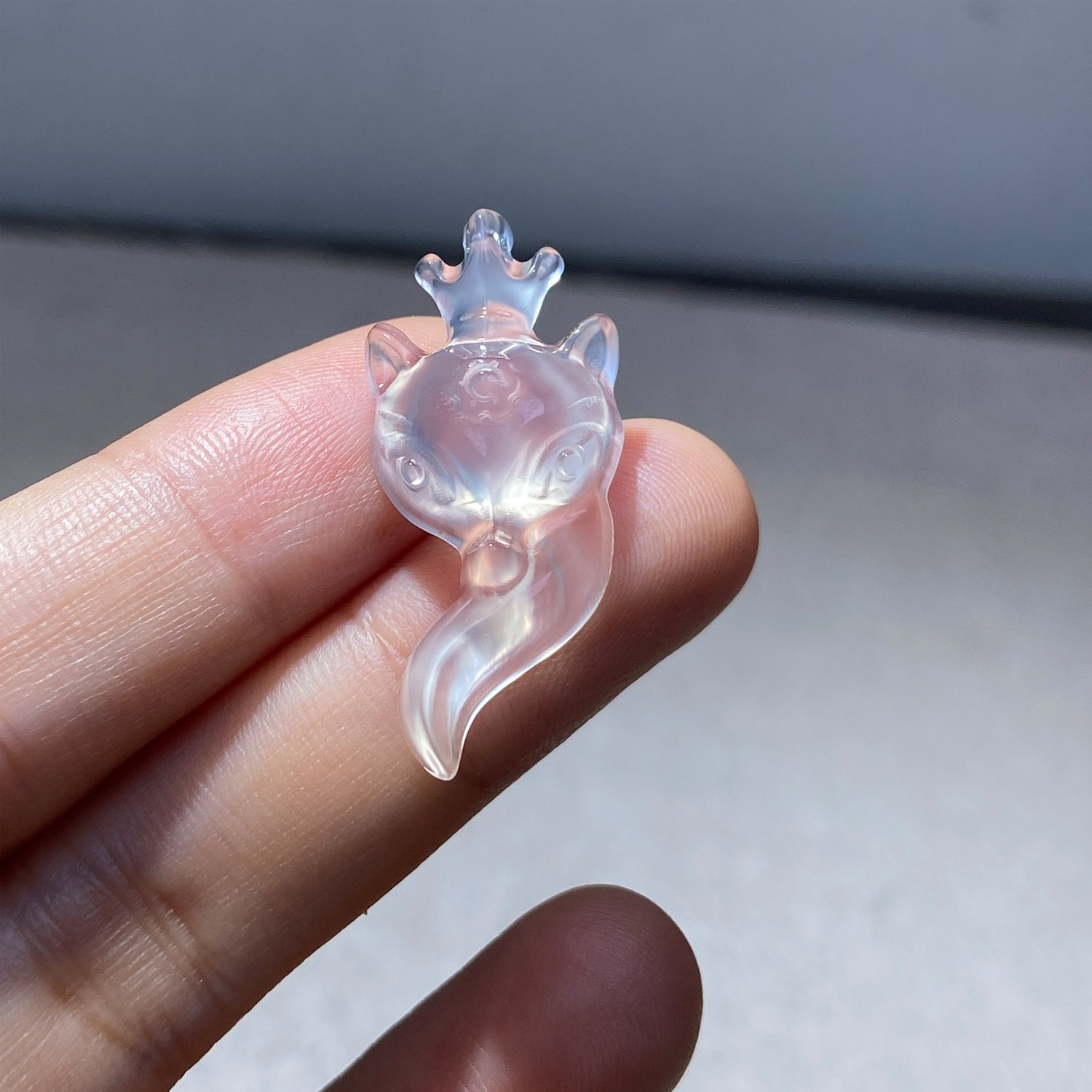 皇冠狐狸天然高冰马料玉髓项坠饰品女款 香槟金卡通狐狸玛瑙吊坠