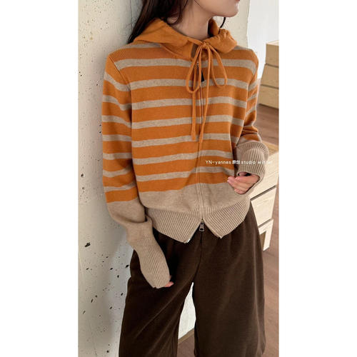 双拉链收腰连帽加厚针织开衫毛衣