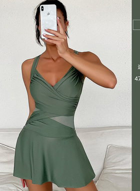 2024新款泡温泉泳衣女款连体裙式平角裤大码微胖mm遮肉游泳馆保守