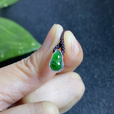 掌中翠翡翠A货满色辣阳绿色小葫芦18K金吊坠手链两用款 0247