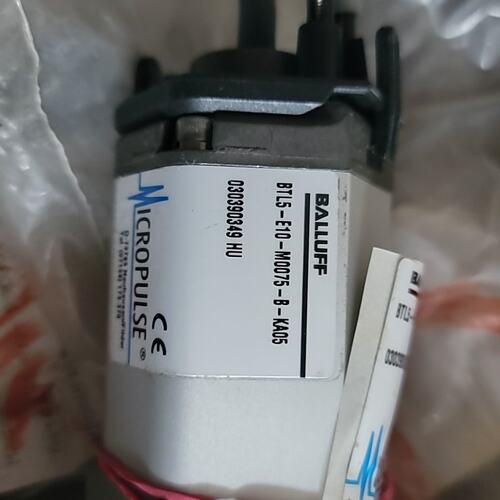 议价巴鲁夫BALLUFF位移传感器 BTL5-E10-M00可维修
