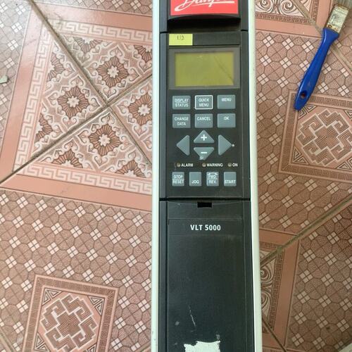 议价丹佛斯变频器 VLT5004PT5B20STR3DLF00A可维修