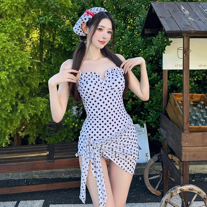 复古波点吊带连体三角两件套