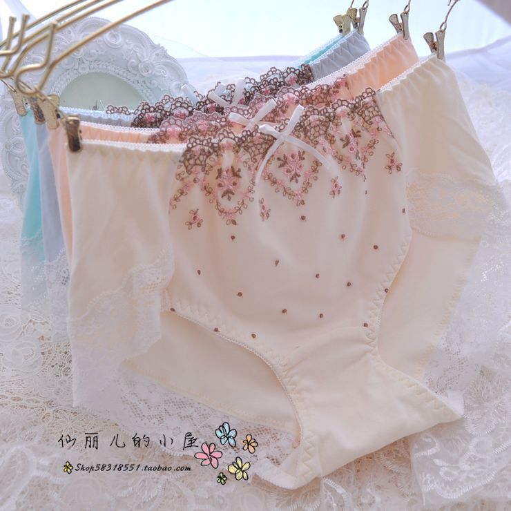 3条包邮日系精致纯棉刺绣内裤