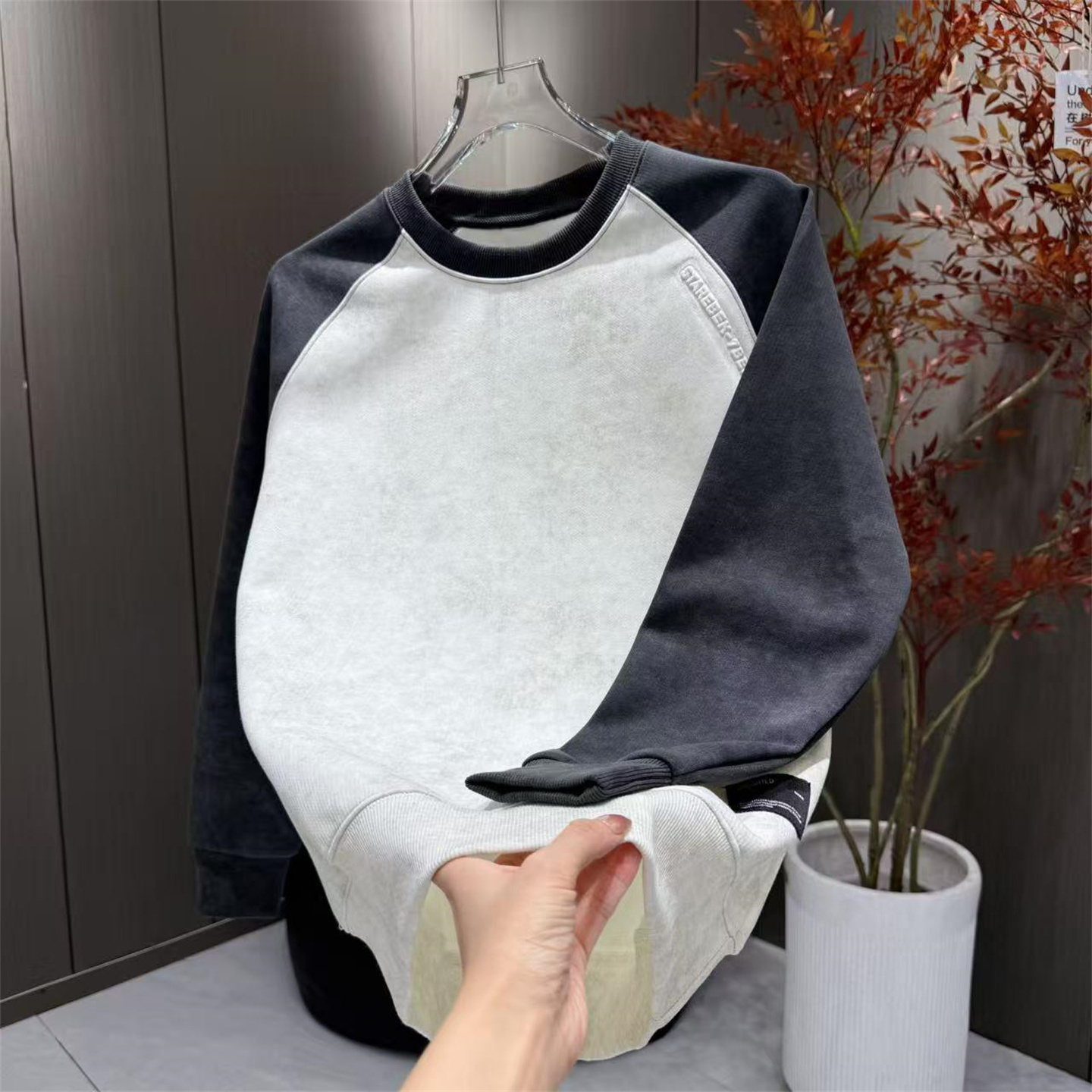 春秋青年时尚扎染字母钢印卫衣