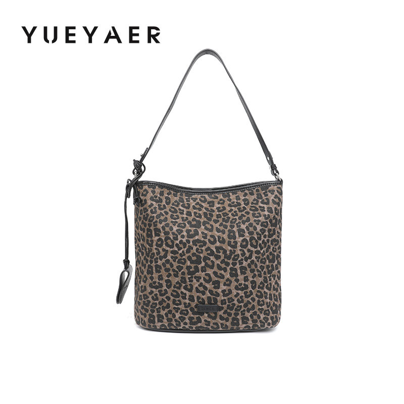 月芽儿豹纹帆布休闲水桶女包2025新款时尚气质韩版手提复古单肩包