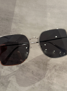 韩版高级感ins防晒墨镜女款方框显脸小开车防紫外线旅游太阳镜男