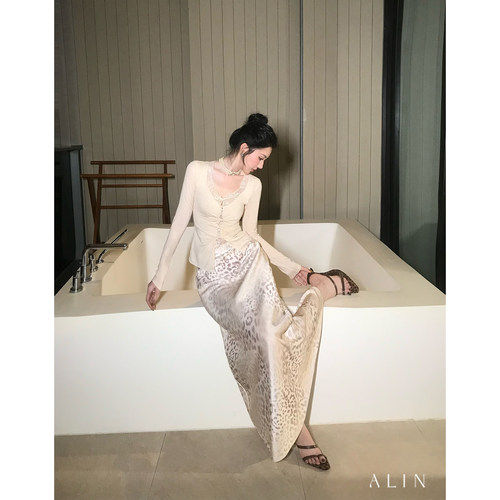 阿琳ALIN【奶豹特调】缎面光泽垂感豹纹裙显瘦直筒鱼尾半身长裙